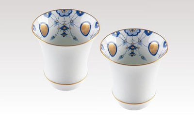 Sake glass (rim curving outward), Yoraku pattern (blue)（1 set of 2 pieces）