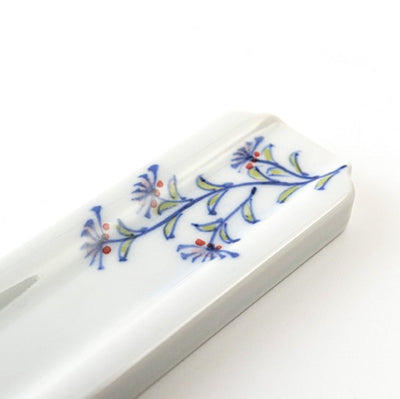 A pair of Cutlery rest: Field flowers