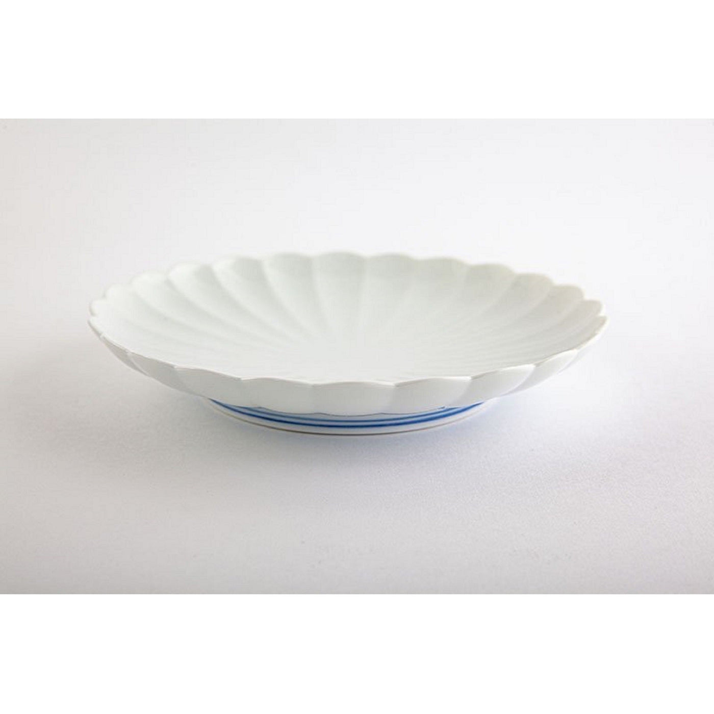 Japanese plate　White porcelain, "Kikuwari" chrysanthemum split 19cm（1 set of 2 pieces）