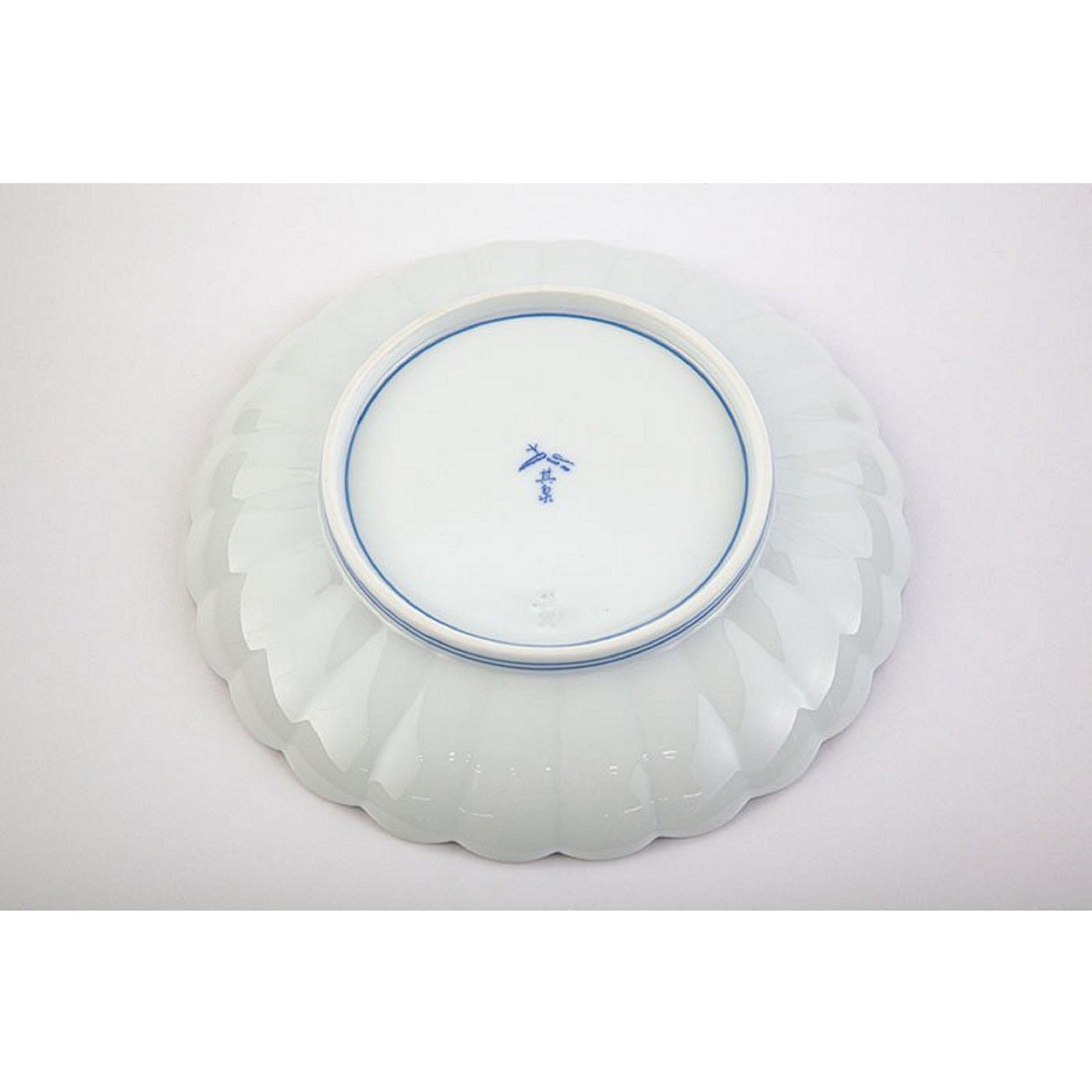 Japanese plate　White porcelain, "Kikuwari" chrysanthemum split 19cm（1 set of 2 pieces）