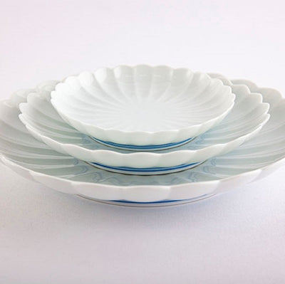 Serving dish　White porcelain, “Kikuwari” chrysanthemum split 14.5cm（1 set of 2 pieces）