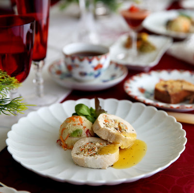 Serving dish　White porcelain, “Kikuwari” chrysanthemum split 10.5cm（1 set of 2 pieces）