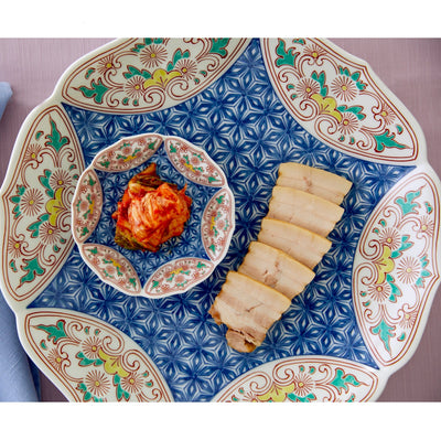 A pair of Dish with “kikyo” (Chinese bellflower) patterns on the rim, Iro-Nabeshima hemp leaf design