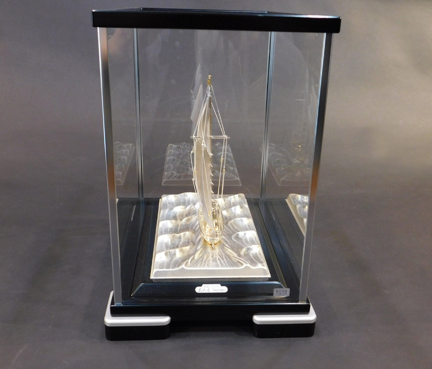 Silver Yacht 4(2) Solid Case