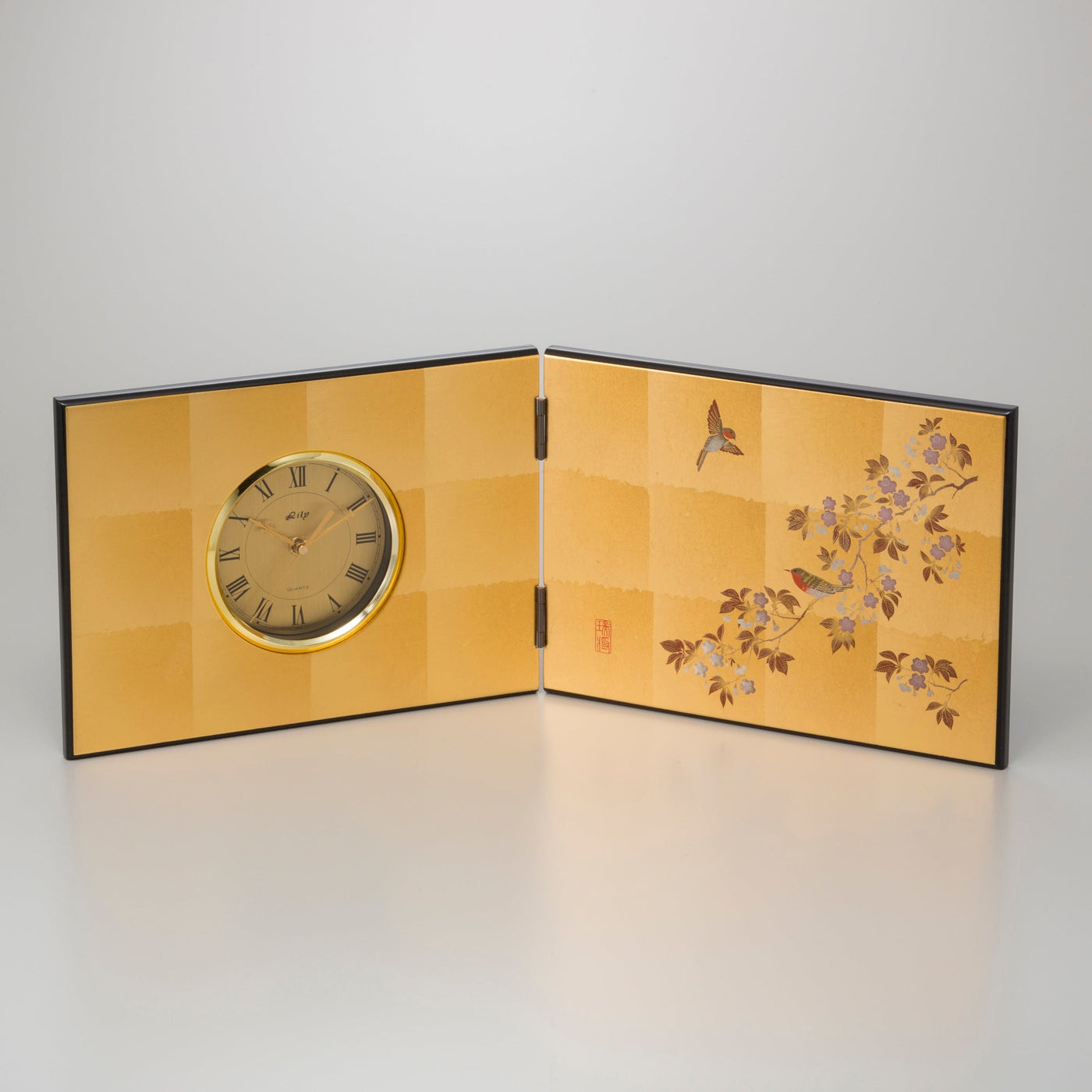 Hanami-tori (bird and cherry blossoms)   Folding screen clock