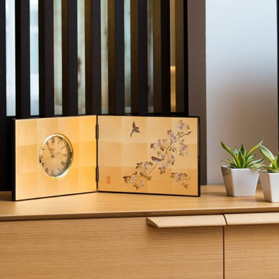 Hanami-tori (bird and cherry blossoms)   Folding screen clock