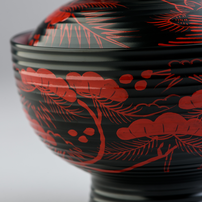 Zoni bowl, flat-grain black and vermilion lacquering