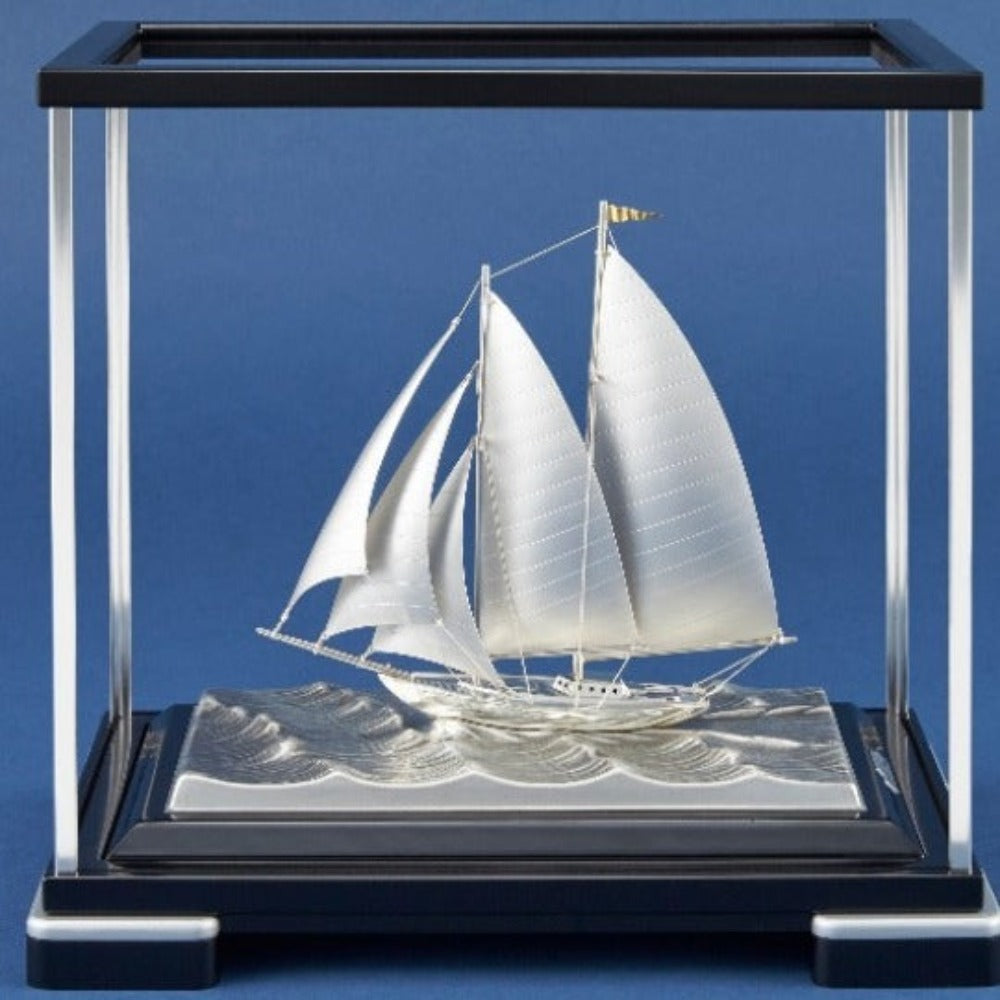 Silver yacht 4 schooner solid case