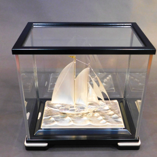 Silver yacht 4 schooner solid case