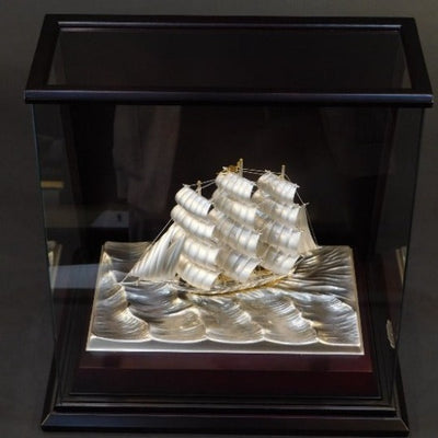 Silver Sailboat 4 Slope Case